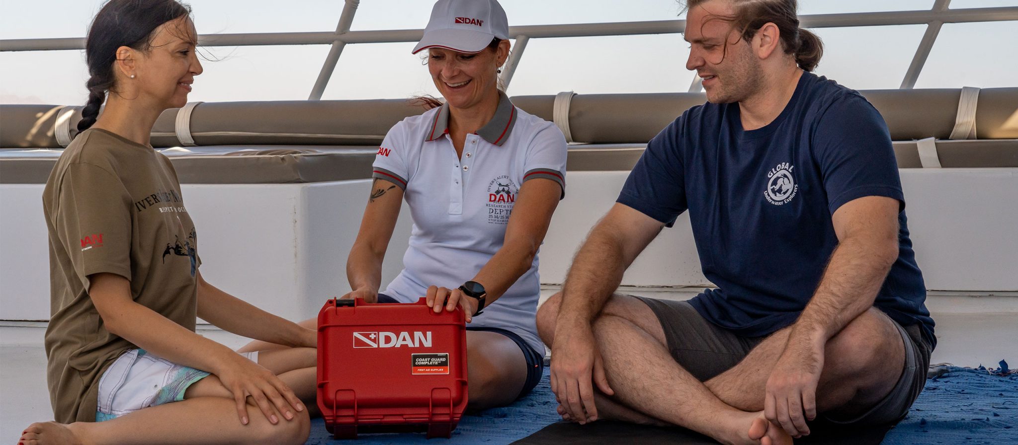 A First Aid Kit Fit For Diving Alert Diver Magazine Dan Europe