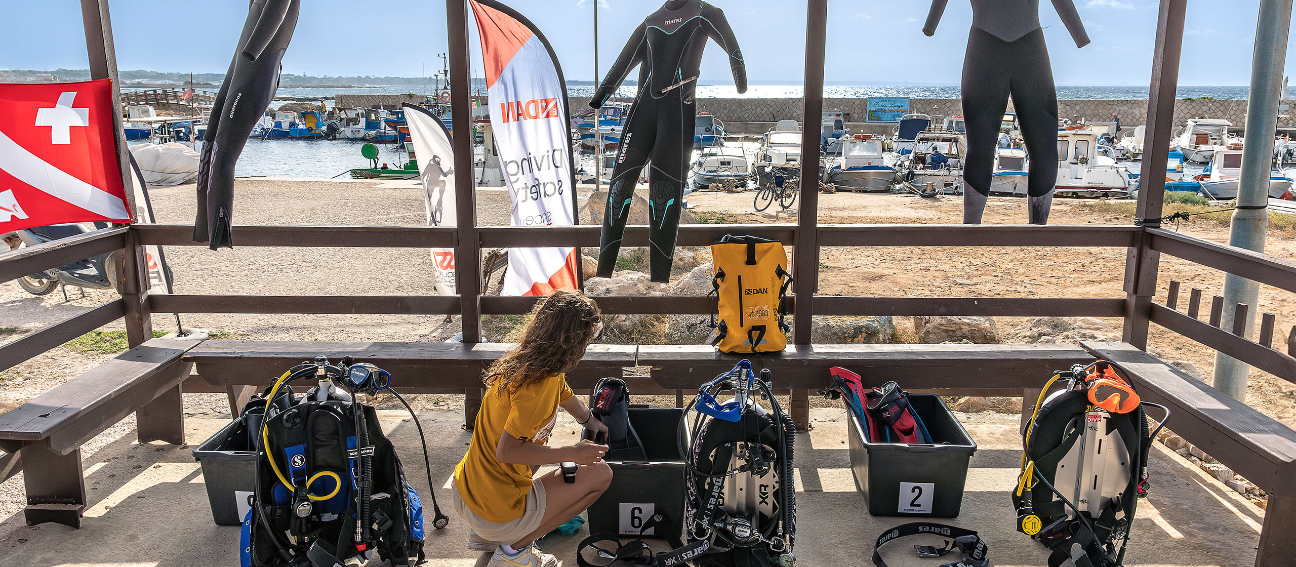Dive Centre vs. Instructor: Which Insurance to Choose?